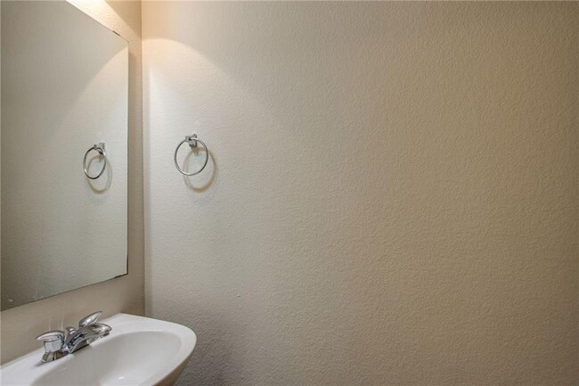 Building Photo - 811 Clear Meadow Ct