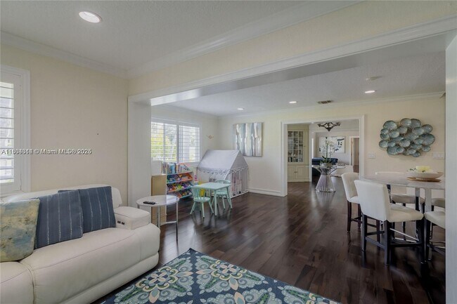 Building Photo - 8500 SW 70th St