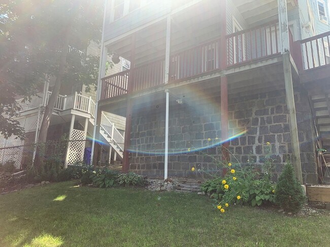 Building Photo - 52 Percival St