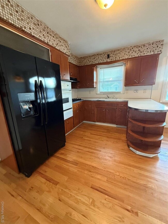 Building Photo - 301A Copiague Pl