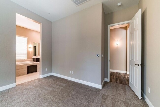 Building Photo - Custom Granville Built Home for Rent in Old Figarden