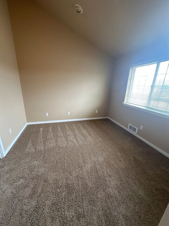 Building Photo - nov208