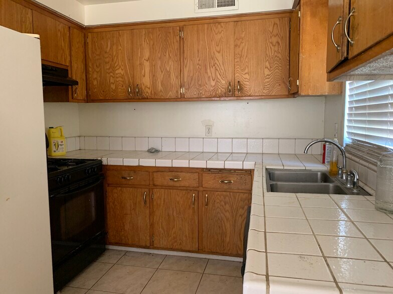 Building Photo - 7171 Chris Ave