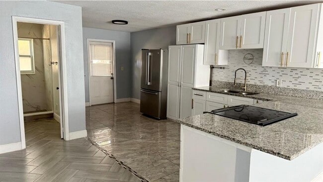 Building Photo - 1760 Tee Dee Ln