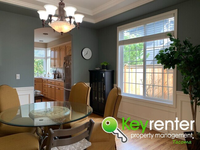 Building Photo - Luxurious House in North East Tacoma!!