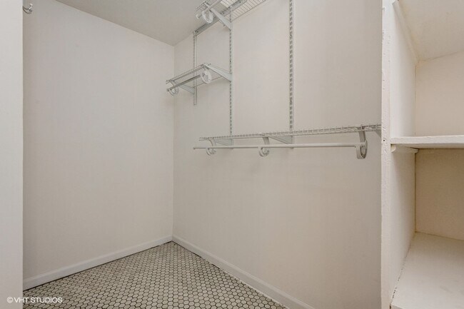 Building Photo - 1430 N Dearborn Pky