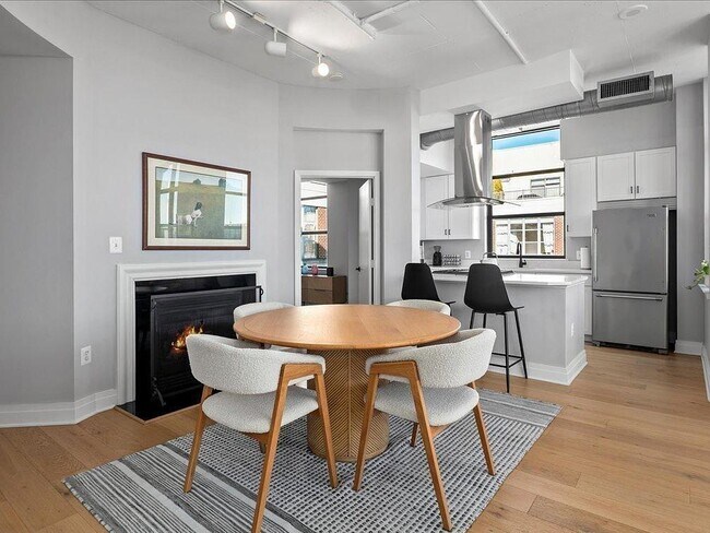 Building Photo - 2020 12th St NW