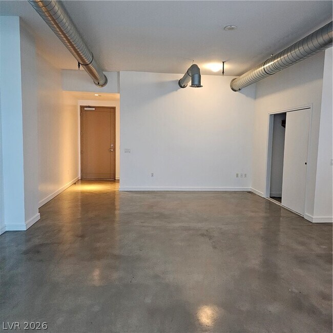 Building Photo - 200 Hoover Ave