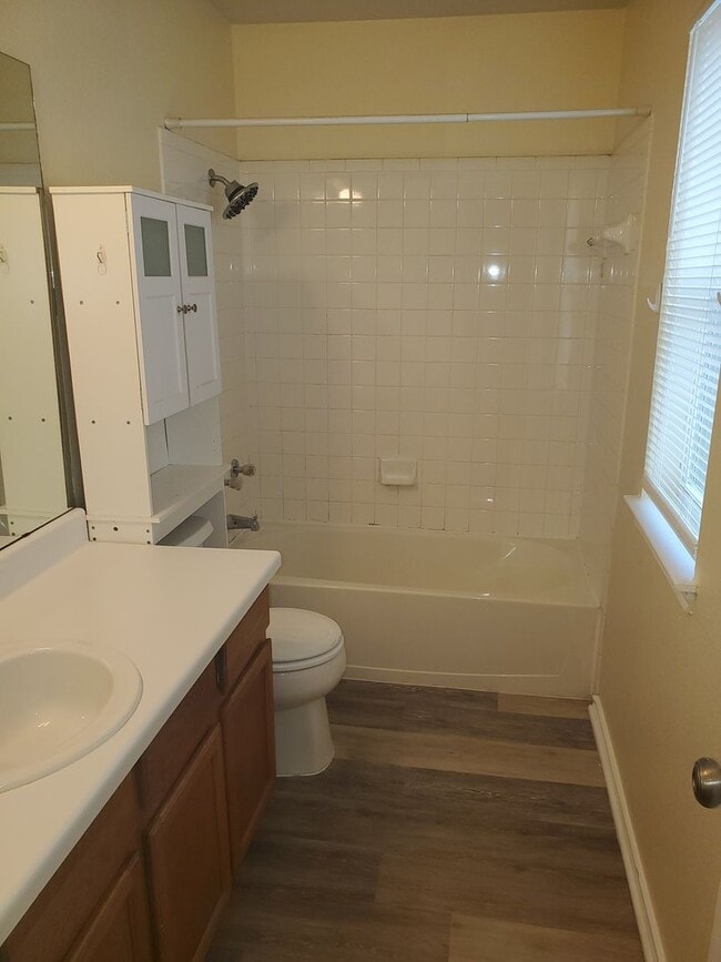 Building Photo - Christopher