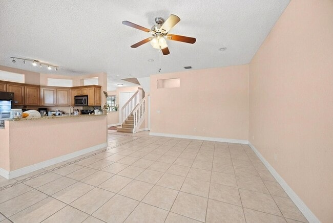 Building Photo - 18051 Rhumba Way