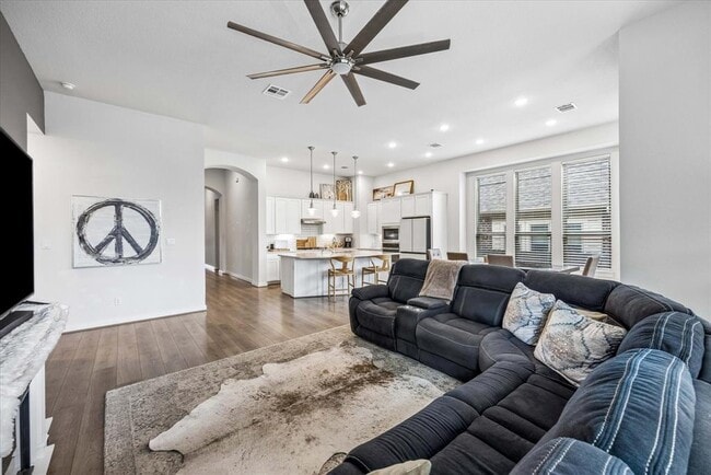 Building Photo - 320 Teakmill Trail