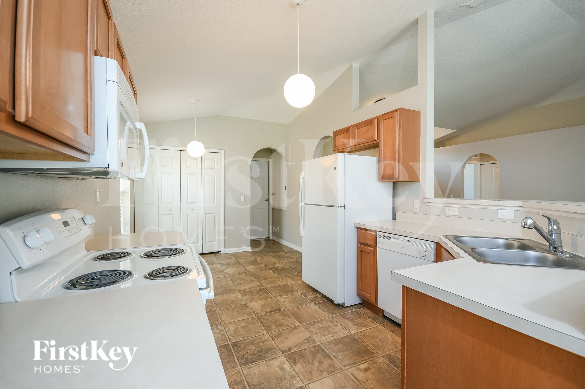 Building Photo - 926 Killarney Ln