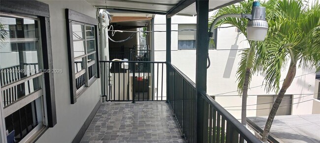 Building Photo - 2272 SW 8th St