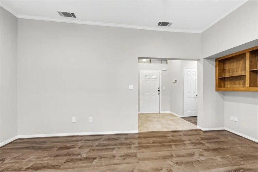 Building Photo - 203 Bowie St