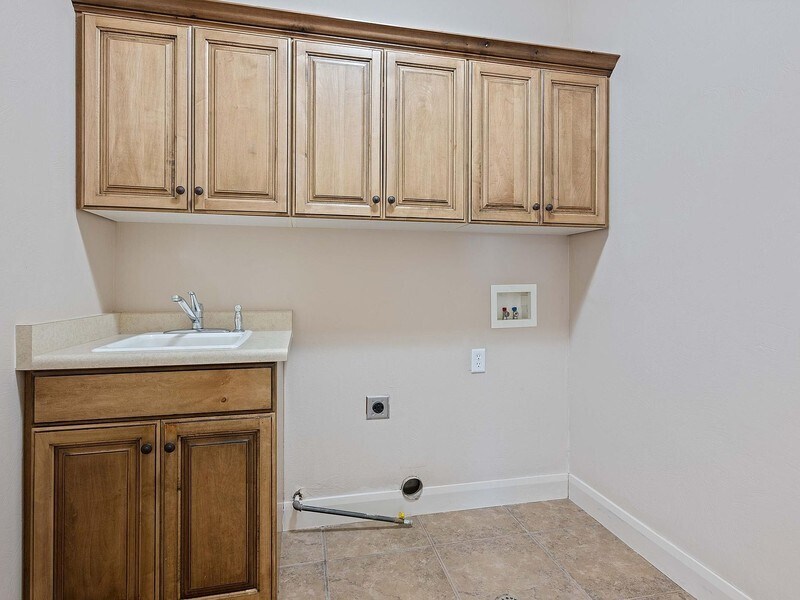 Building Photo - 935 Crooked Creek Dr
