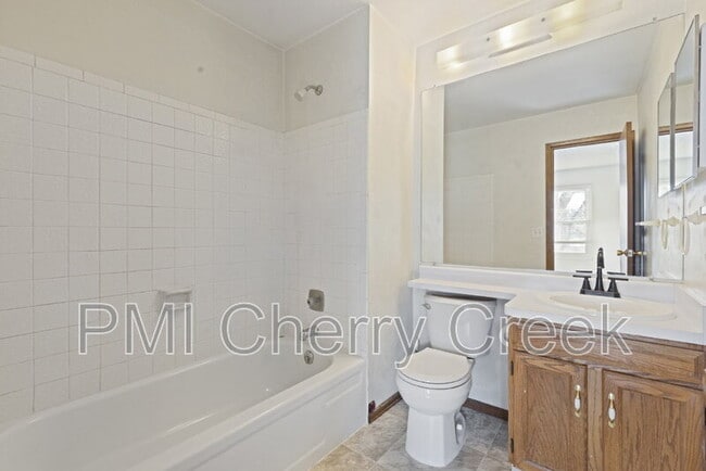 Building Photo - 2228 S Jasper Way