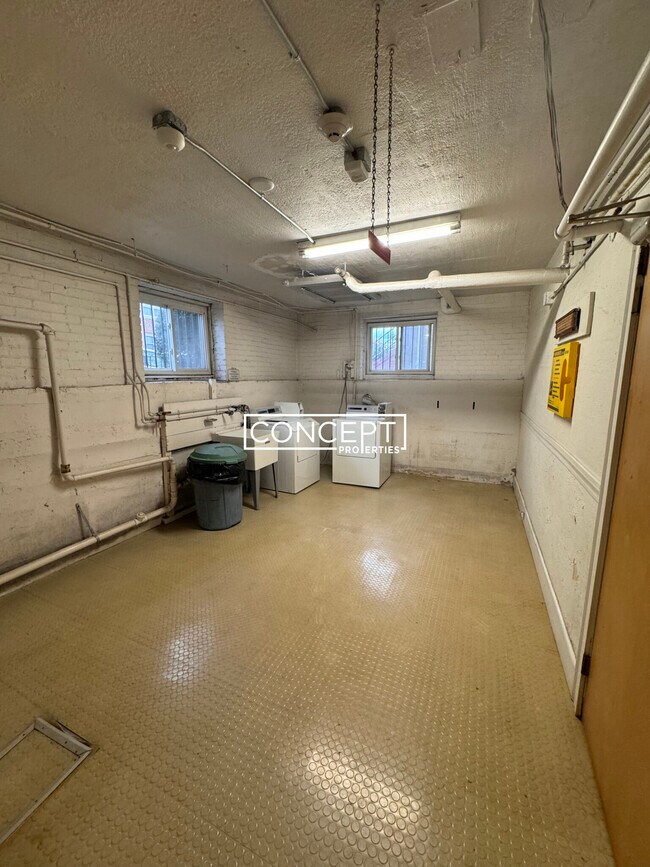 Building Photo - 120 Summer St