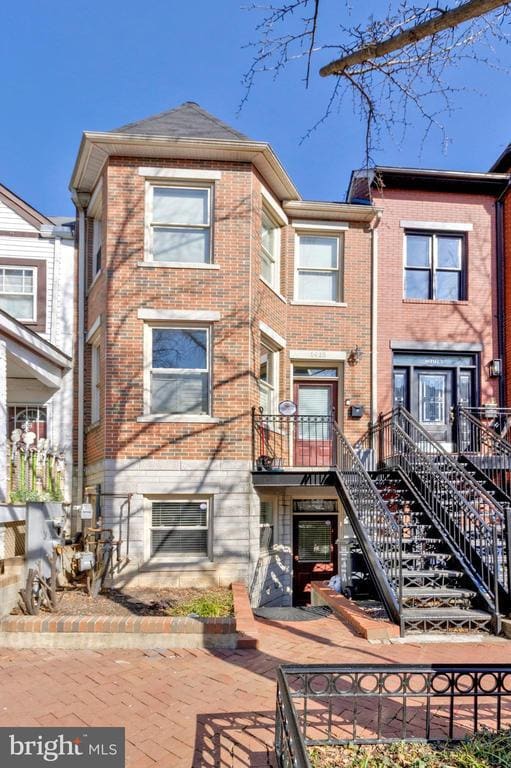 Building Photo - 1915 6th St NW