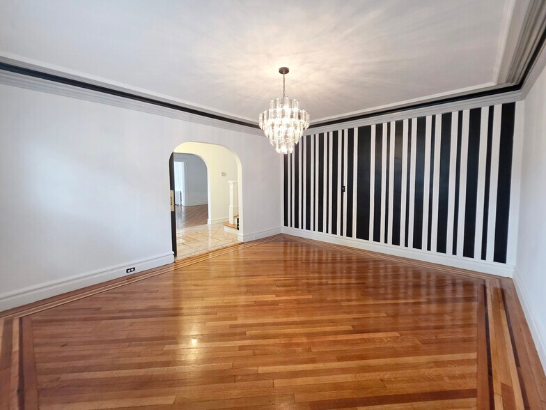 Building Photo - 86 Keer Ave