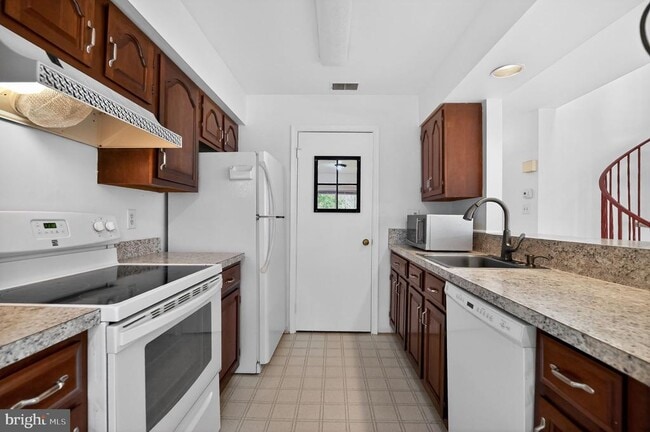 Building Photo - 12202 Fort Buffalo Cir
