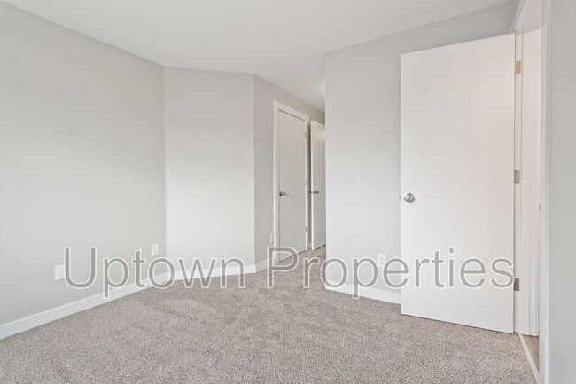 Building Photo - 14186 SE Summerfield Loop