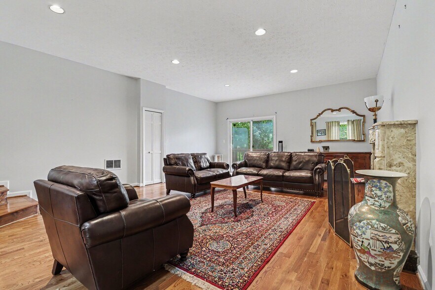 Building Photo - 3695 Winters Hill Dr