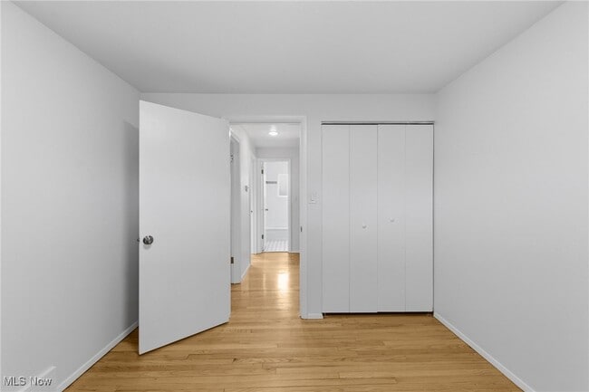 Building Photo - 6677 Crenshaw Dr