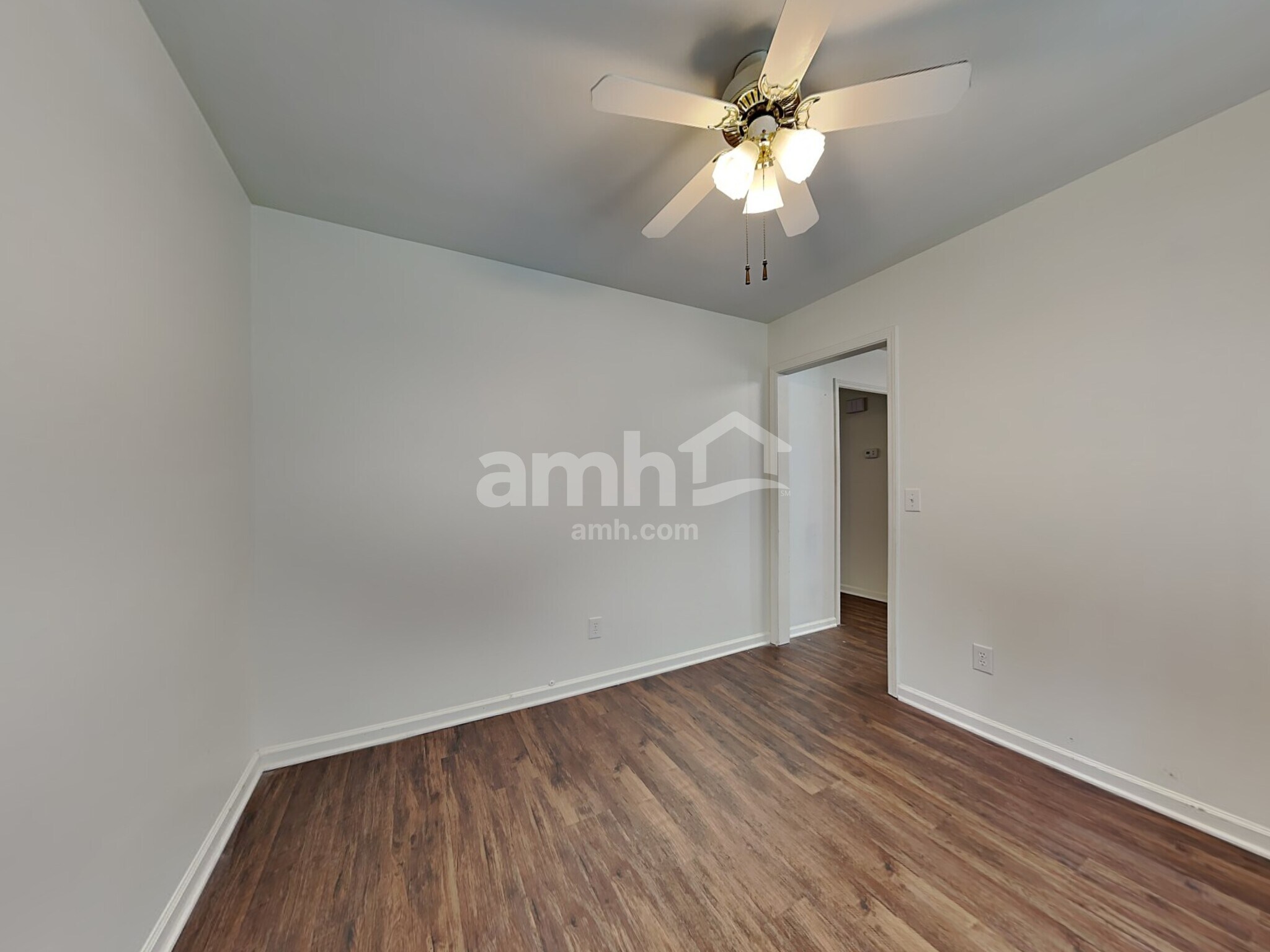 Building Photo - 606 3 Oaks Dr