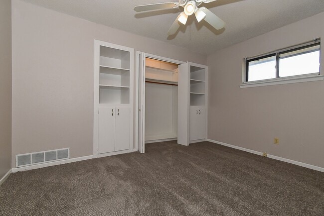 Building Photo - 1208 Yellowstone St