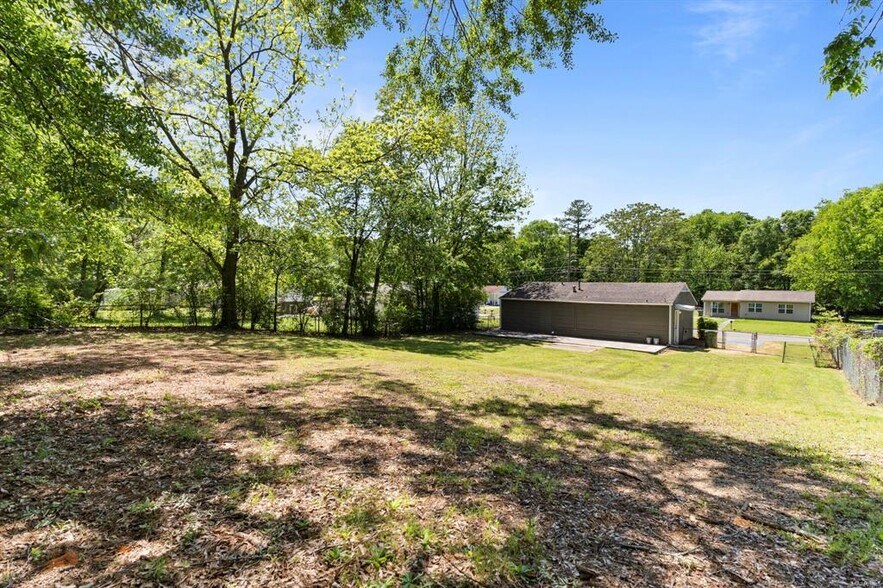 Building Photo - 1221 Avondale Rd