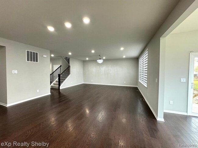 Building Photo - 49477 Hummel Dr