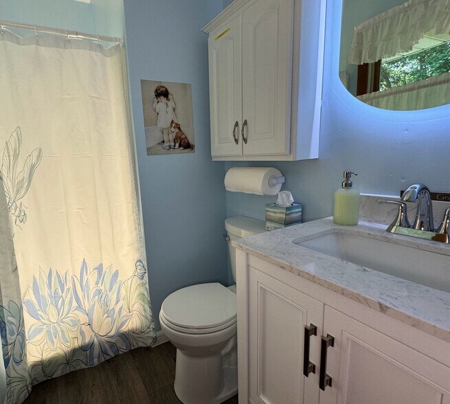 Building Photo - 56500 Penn Rd