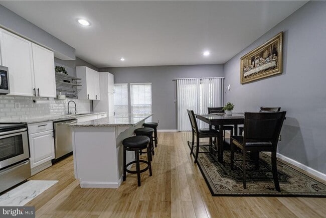 Primary Photo - 3983 Cressida Pl