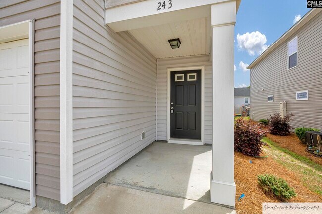 Building Photo - 243 Gum Swamp Trl