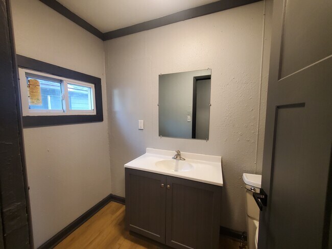 Building Photo - 2646 Reynolds St