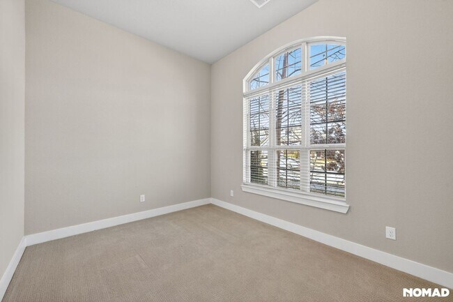 Building Photo - Spacious 4Bd/3Bath House in Little Elm