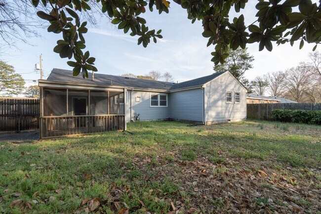 Building Photo - MOVE IN READY 4-bedroom Ranch home nestled in the Heart of Norfolk!