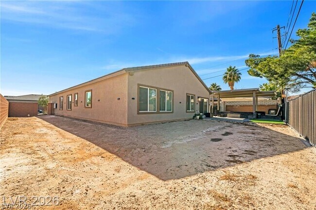 Building Photo - 2706 Song Pt Ave