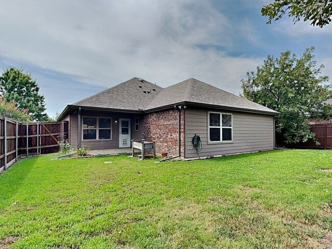 Building Photo - 1329 Villa Paloma Blvd