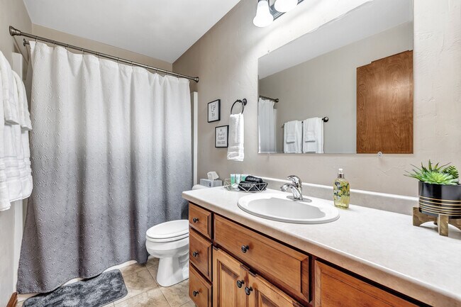 Building Photo - 2212 Rygar Ct