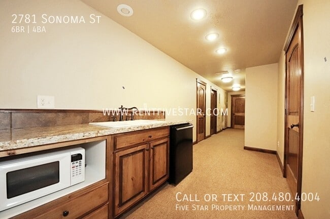 Building Photo - 2781 Sonoma St