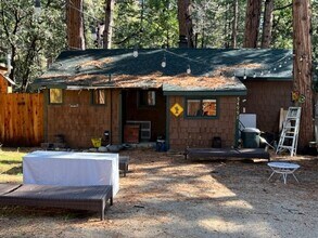 Building Photo - Creek Cabin In Idyllwild