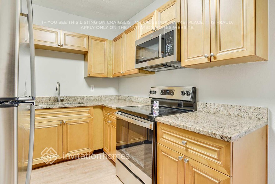 Building Photo - 4805 Burgundy Ln