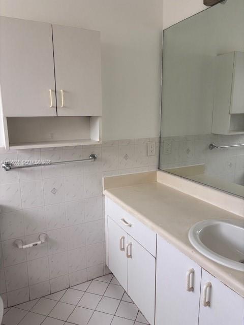 Building Photo - 206 SW 67th Terrace