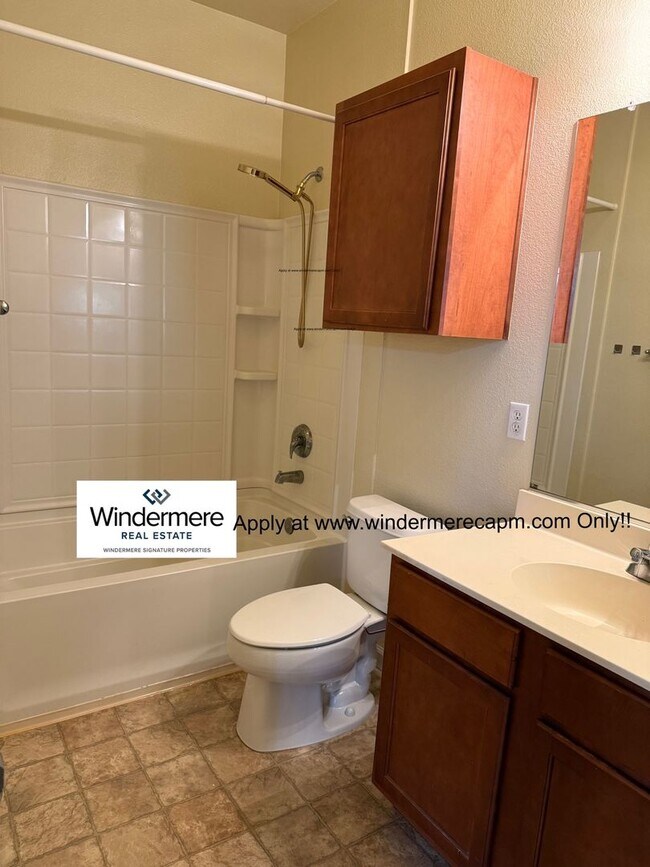 Building Photo - Absolute MUST See Condo In Immaculate Condition With Open Flowing Floor Plan!