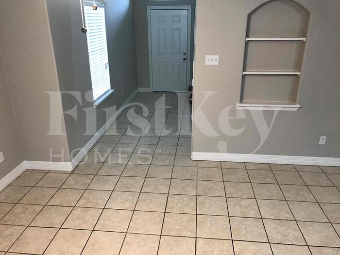 Building Photo - 214 N Native Ln