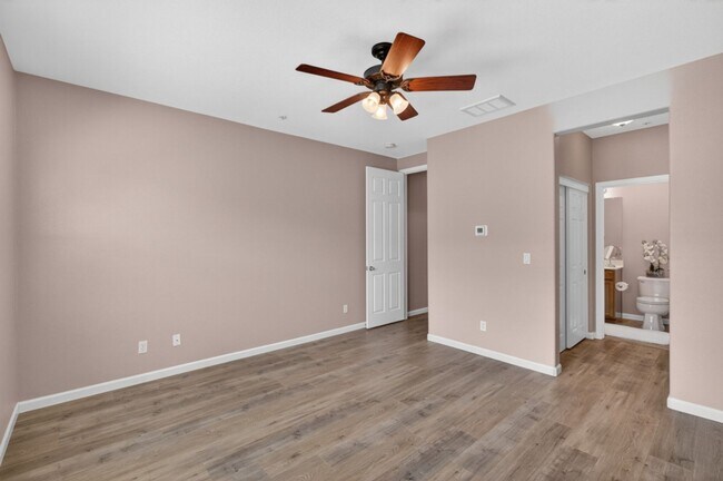 Building Photo - 8150 Crystal Walk Cir
