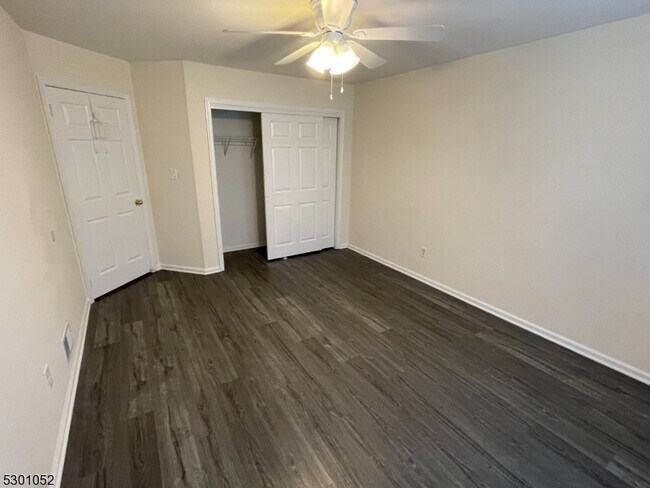 Building Photo - 181 Blew Ct