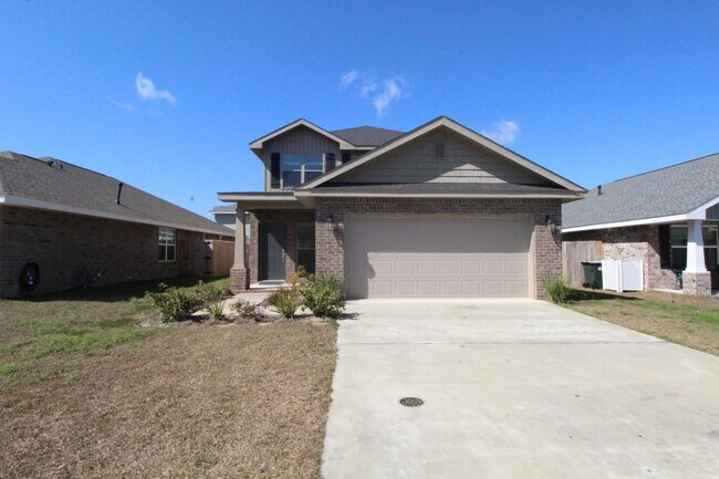Building Photo - 4BR/2.5BA Home Near NAS Pensacola with First-Floor Primary, Stainless Kitchen & Covered Patio