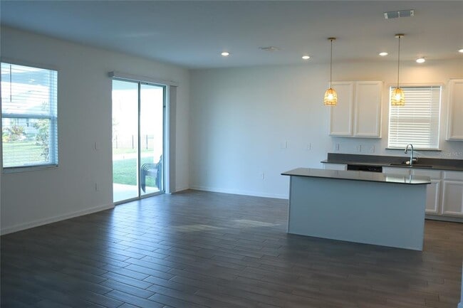 Building Photo - 34558 Shellback St